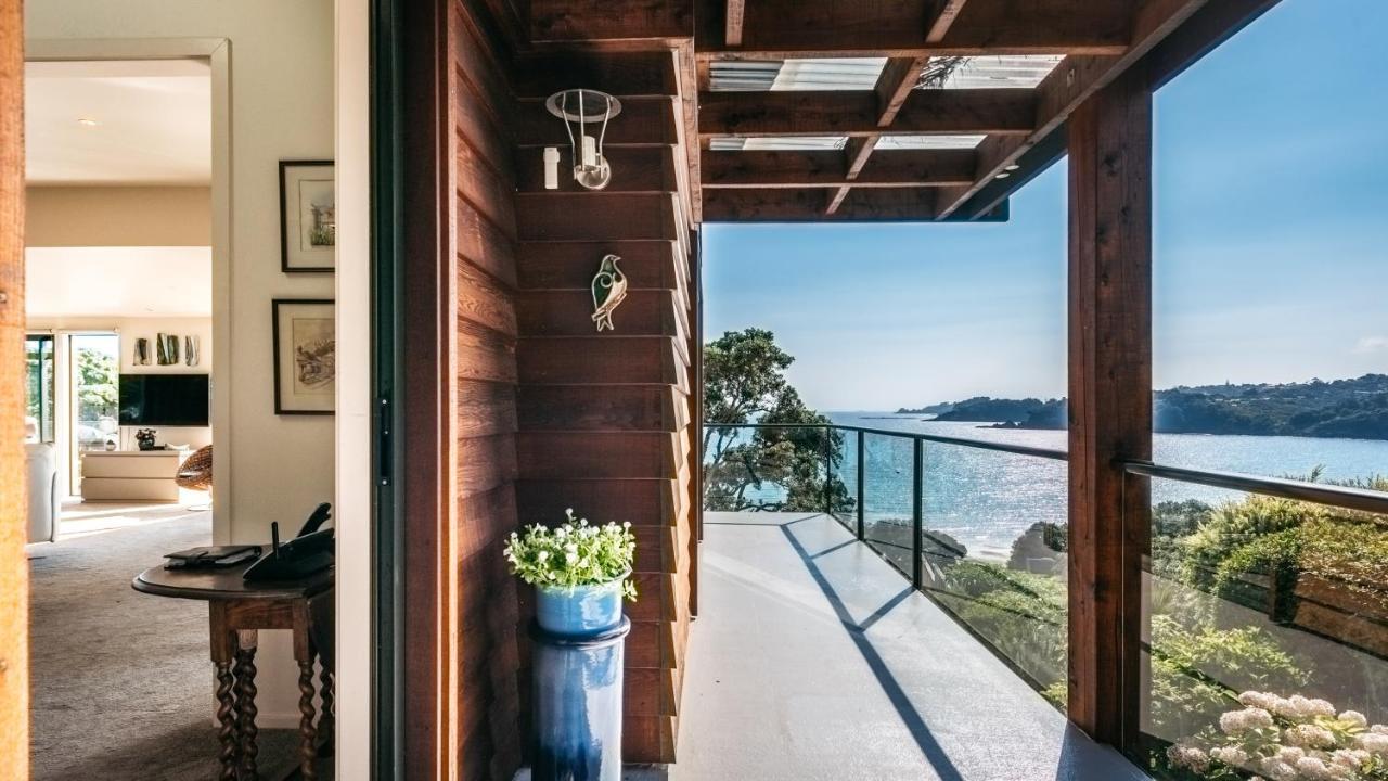 Seadream Villa Oneroa Exterior photo